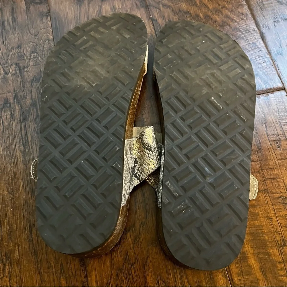 Mountain Sole Snakeskin Pattern Braided Footbed Sandals Size 10